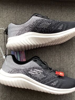 SKECHERS Skech Lite Pro 2.0 Sneaker Wide fit, size 9W